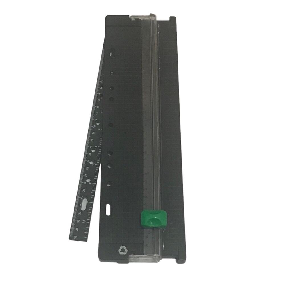 Portable Scrapbook paper cutter